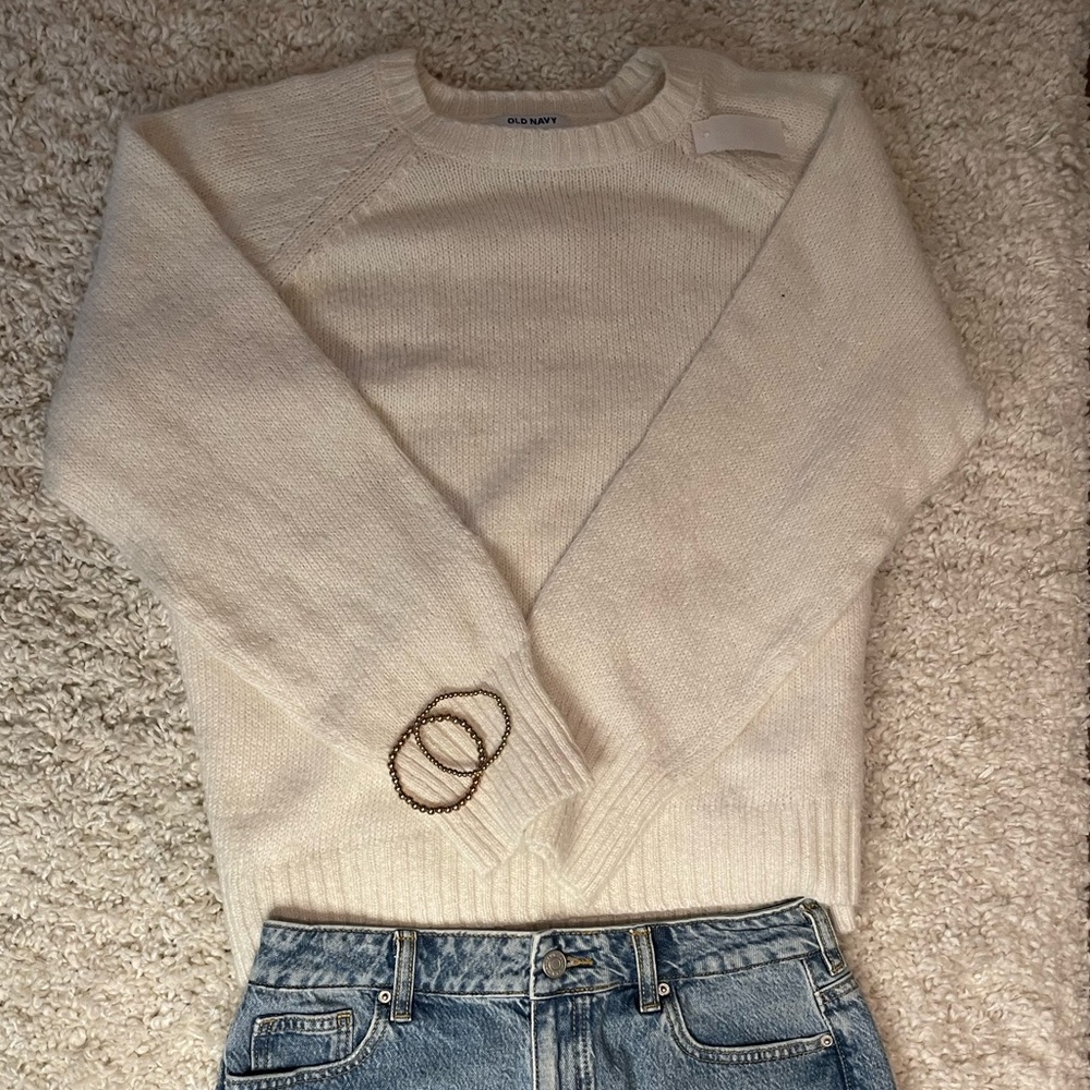 Old Navy White Sweater